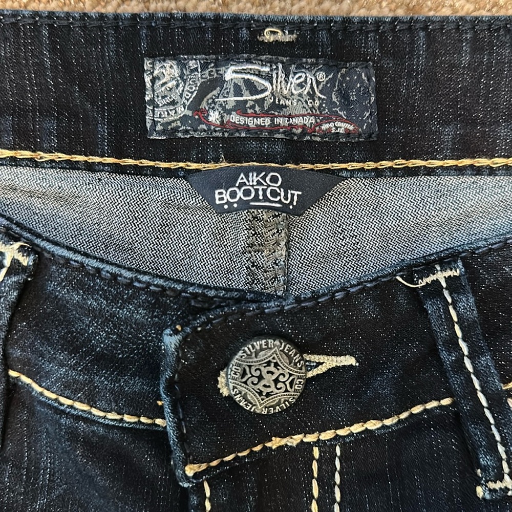 Silver Aiko Low Rise Boot Cut Indigo Wash Jeans sz 30x31 NWOT - Picture 7 of 13